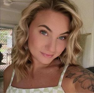 Meet your Posher, Cam